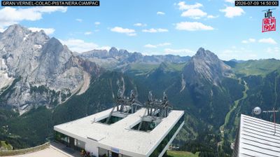 immagine della webcam nei dintorni di Falcade: webcam Penia di Canazei