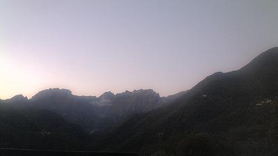 immagine della webcam nei dintorni di Castiglione di Garfagnana: webcam Montignoso