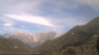 immagine della webcam nei dintorni di Castiglione di Garfagnana: webcam Montignoso