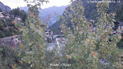 immagine della webcam nei dintorni di Veglio: webcam Piode