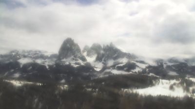 immagine della webcam nei dintorni di Campitello di Fassa: webcam Bulla