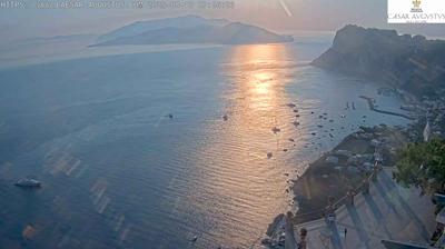 immagine della webcam nei dintorni di Sant'Agata sui Due Golfi: webcam Anacapri