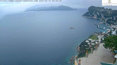 immagine della webcam nei dintorni di Sant'Agata sui Due Golfi: webcam Anacapri
