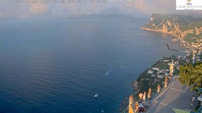 immagine della webcam nei dintorni di Sant'Agata sui Due Golfi: webcam Anacapri