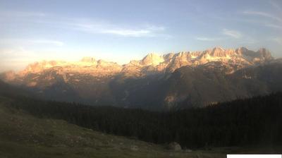 immagine della webcam nei dintorni di Monte Lussari: webcam Sella Nevea