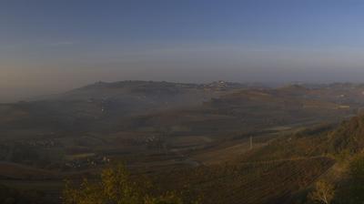 immagine della webcam nei dintorni di Mango: webcam Magliano Alfieri