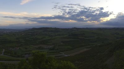 immagine della webcam nei dintorni di Lequio Berria: webcam Magliano Alfieri
