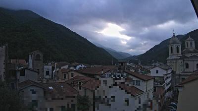 immagine della webcam nei dintorni di Castel Vittorio: webcam Pieve di Teco