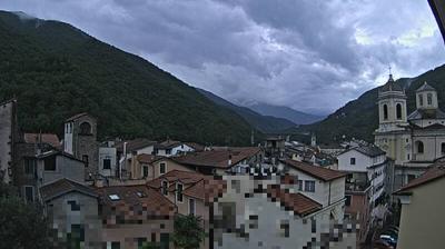 immagine della webcam nei dintorni di Nasino: webcam Pieve di Teco