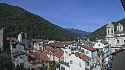 immagine della webcam nei dintorni di Lurisia Terme Monte Pigna: webcam Pieve di Teco