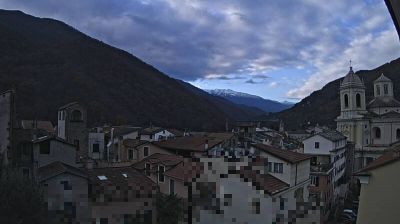 immagine della webcam nei dintorni di Aquila di Arroscia: webcam Pieve di Teco