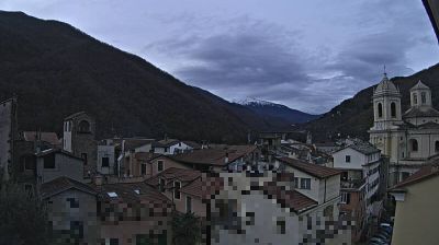 immagine della webcam nei dintorni di Aquila di Arroscia: webcam Pieve di Teco