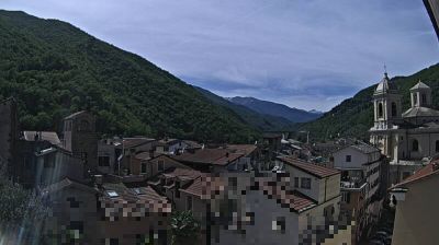 immagine della webcam nei dintorni di Nasino: webcam Pieve di Teco