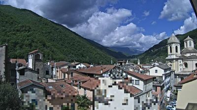immagine della webcam nei dintorni di Diano Castello: webcam Pieve di Teco