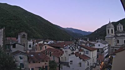 immagine della webcam nei dintorni di Monesi di Triora: webcam Pieve di Teco