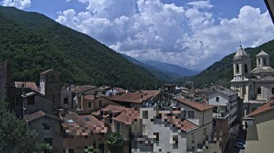immagine della webcam nei dintorni di Briga Alta: webcam Pieve di Teco