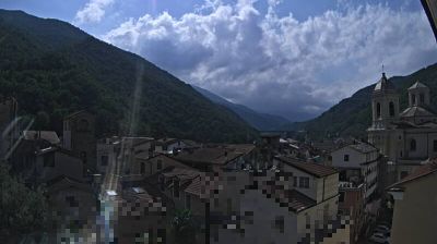 immagine della webcam nei dintorni di Monesi di Triora: webcam Pieve di Teco