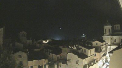 immagine della webcam nei dintorni di Castel Vittorio: webcam Pieve di Teco