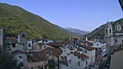 immagine della webcam nei dintorni di Castel Vittorio: webcam Pieve di Teco