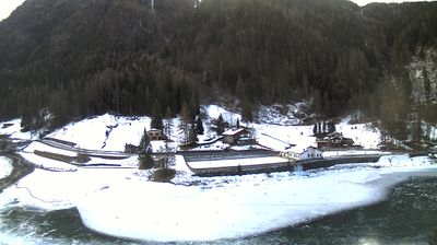 immagine della webcam nei dintorni di Rifugio Calvi Laghi Gemelli: webcam Carona Carisole