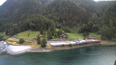 immagine della webcam nei dintorni di San Simone Baita del Camoscio: webcam Carona Carisole