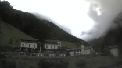 immagine della webcam nei dintorni di Averara: webcam San Simone Baita del Camoscio