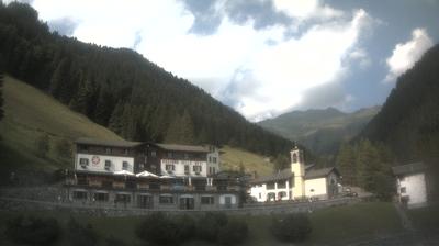 immagine della webcam nei dintorni di Valtorta: webcam San Simone Baita del Camoscio