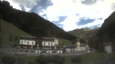 immagine della webcam nei dintorni di Roncobello: webcam San Simone Baita del Camoscio