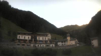immagine della webcam nei dintorni di Carona Carisole: webcam San Simone Baita del Camoscio