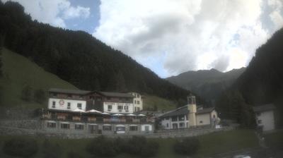 immagine della webcam nei dintorni di Piazzatorre: webcam San Simone Baita del Camoscio
