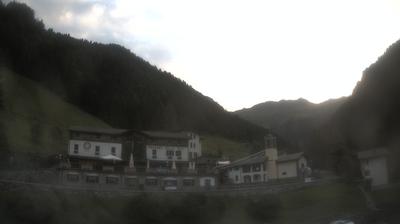 immagine della webcam nei dintorni di Mezzoldo: webcam San Simone Baita del Camoscio