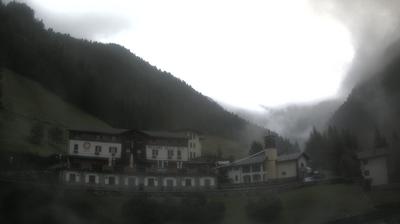 immagine della webcam nei dintorni di Chiesa in Valmalenco: webcam San Simone Baita del Camoscio