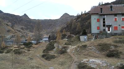 immagine della webcam nei dintorni di Foppolo: webcam Rifugio Calvi Laghi Gemelli