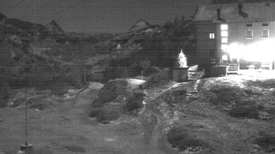 immagine della webcam nei dintorni di Valbondione: webcam Rifugio Calvi Laghi Gemelli