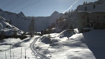 immagine della webcam nei dintorni di Forcola: webcam Rifugio Calvi Laghi Gemelli