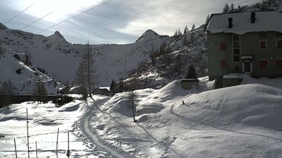 immagine della webcam nei dintorni di Valbondione: webcam Rifugio Calvi Laghi Gemelli