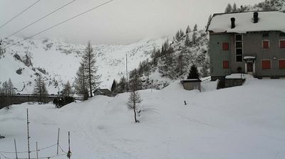 immagine della webcam nei dintorni di Ponte Nossa: webcam Rifugio Calvi Laghi Gemelli