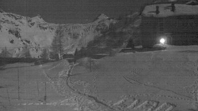 immagine della webcam nei dintorni di Piateda: webcam Rifugio Calvi Laghi Gemelli