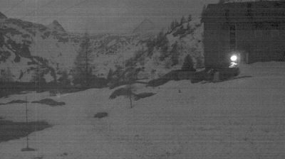 immagine della webcam nei dintorni di Piazzatorre: webcam Rifugio Calvi Laghi Gemelli