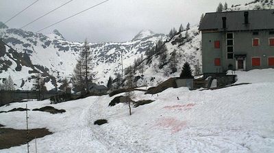 immagine della webcam nei dintorni di Roncobello: webcam Rifugio Calvi Laghi Gemelli