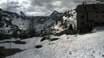 immagine della webcam nei dintorni di Mezzoldo: webcam Rifugio Calvi Laghi Gemelli