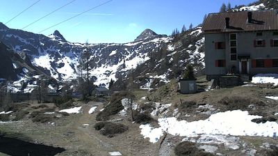 immagine della webcam nei dintorni di Gromo: webcam Rifugio Calvi Laghi Gemelli