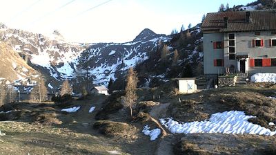 immagine della webcam nei dintorni di Tartano: webcam Rifugio Calvi Laghi Gemelli