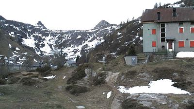 immagine della webcam nei dintorni di Vilminore di Scalve: webcam Rifugio Calvi Laghi Gemelli