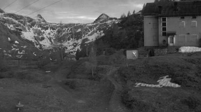 immagine della webcam nei dintorni di Sondrio: webcam Rifugio Calvi Laghi Gemelli