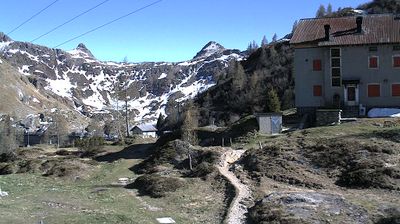 immagine della webcam nei dintorni di Cima Bianca: webcam Rifugio Calvi Laghi Gemelli