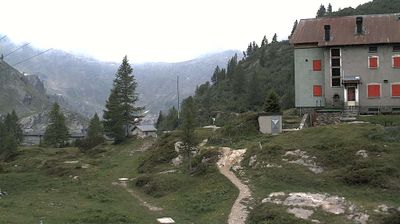 immagine della webcam nei dintorni di Piazzatorre: webcam Rifugio Calvi Laghi Gemelli