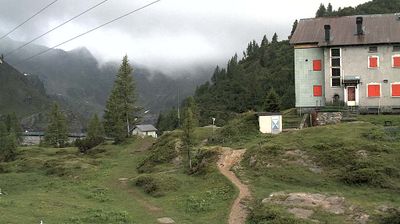 immagine della webcam nei dintorni di Oltre il Colle: webcam Rifugio Calvi Laghi Gemelli