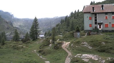 immagine della webcam nei dintorni di Roncobello: webcam Rifugio Calvi Laghi Gemelli
