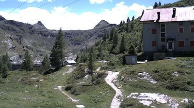 immagine della webcam nei dintorni di Montagna in Valtellina: webcam Rifugio Calvi Laghi Gemelli